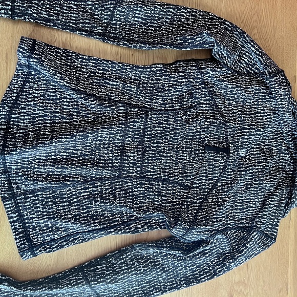 Lululemon form jacket - Picture 2 of 3